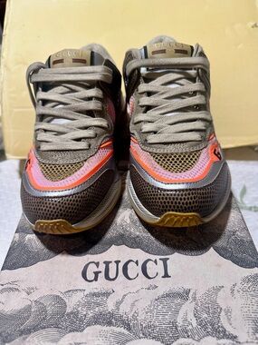 Gucci Ultrapace Sneakers in Silver Metallic Tejus Print, size Eu 35
